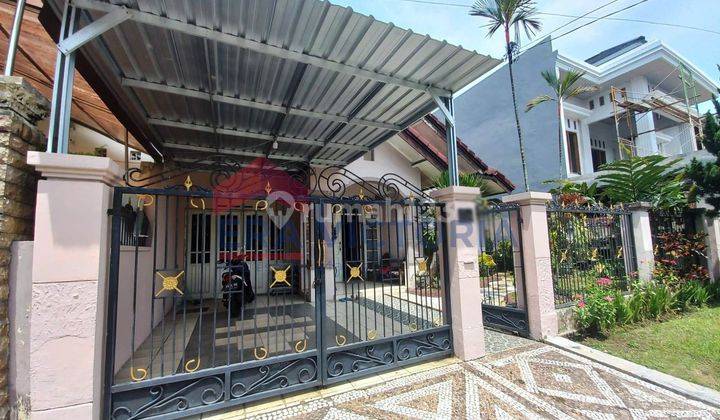 Dijual Rumah Semi Furnished di Area Perum Elit Araya Dekat Bundaran, Mall 2