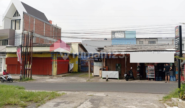 Shop House For Sale by Main Road Near Umm Campus Former Hardware Store
