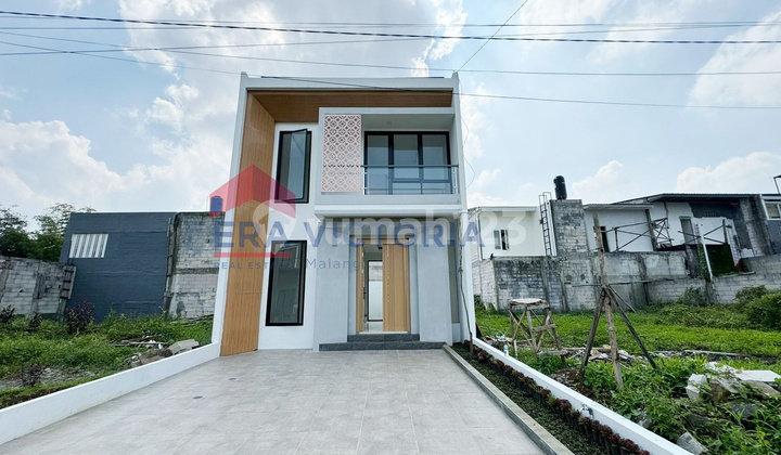 Rumah Baru Desain Tropis Modern Area Strategis Malang Kota, Dekat Kampus & Pusat Kota 2