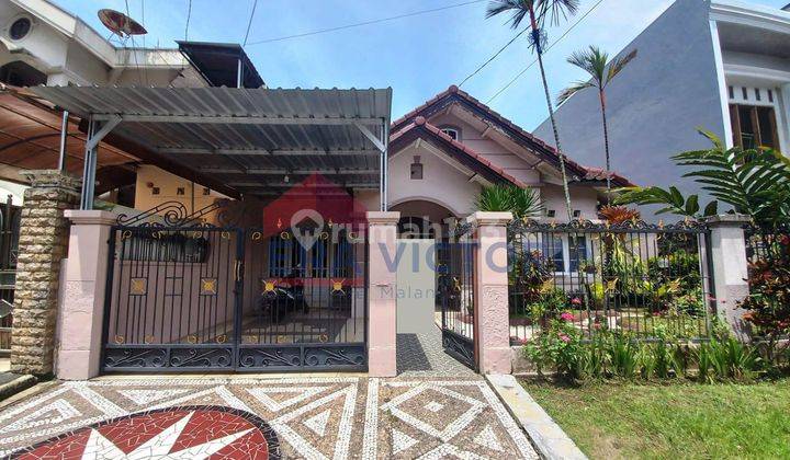 Dijual Rumah Semi Furnished di Area Perum Elit Araya Dekat Bundaran, Mall 1