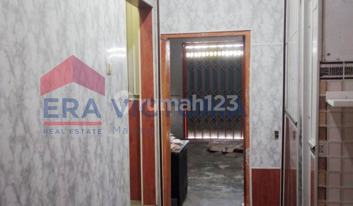 Shop House For Sale by Main Road Near Umm Campus Former Hardware Store 2