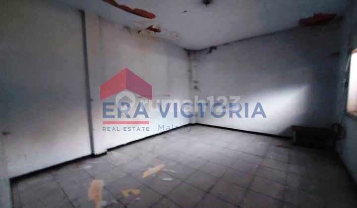 Warehouse Axis Main Road Near Grand Mercure Large Truck Access