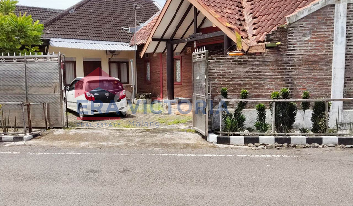 Rumah Sewa Strategis Sukun Cocok untuk Usaha atau Tempat Tinggal Rumah Sewa Strategis Sukun Cocok untuk Usaha atau Tempat Tinggal