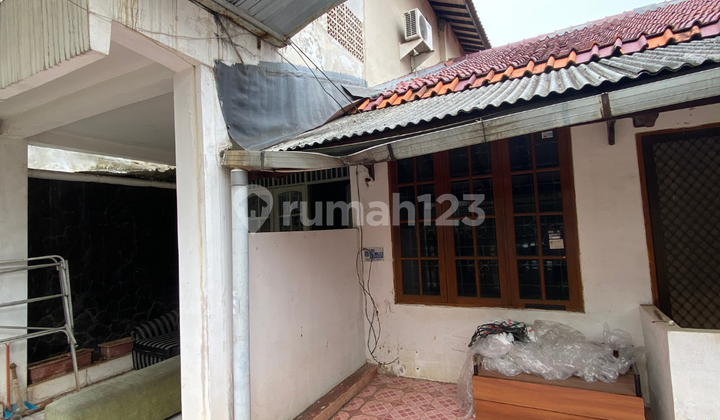 Rumah Kalangan Artis di Pondok Jaya Jakarta Selatan 4