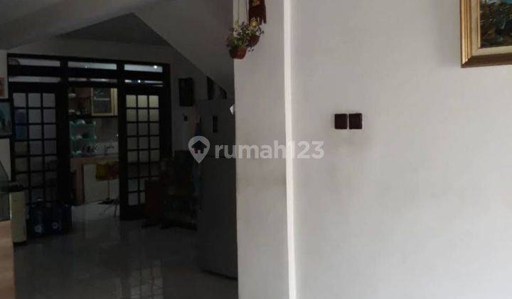 Rumah 2 Lantai bisa untuk kost Di Bendul Merisi dekat RSAL 2