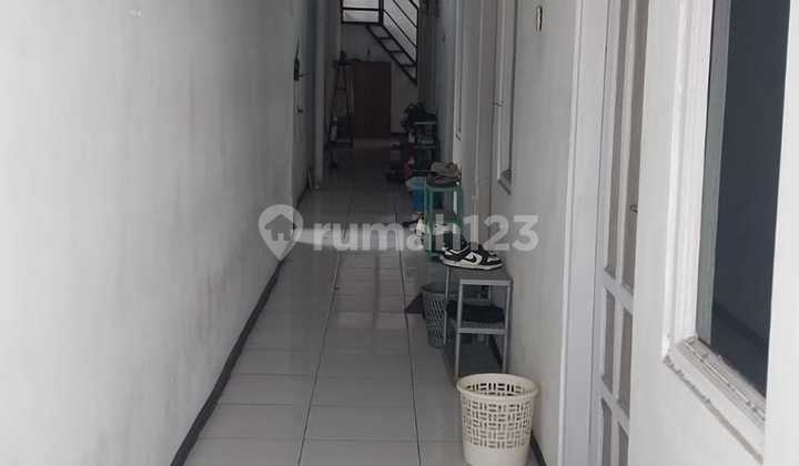 For Sale: Boarding House and Shophouse in Dukuh Kupang, Near Campus, Strategic Location