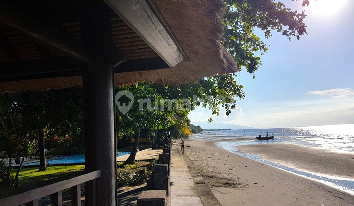 Sell Seririt Buleleng Villa Below Market Price Seririt Buleleng Villa Singaraja Beachfront