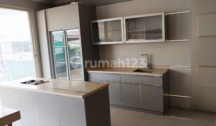 For Sale 3 Connecting 2-Story Shophouses in Darmo Park 1, Jl Mayjen Sungkono 2