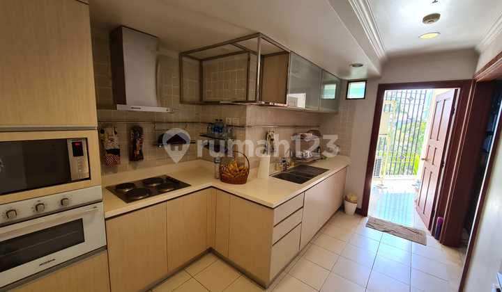 For Sale: Graha Famili Condominium, 3rd Floor, Fully Furnished 2