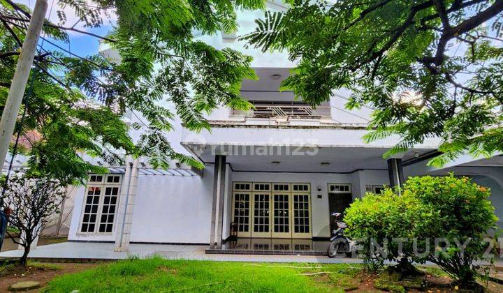 Rumah Mewah Siap Huni Di Jalan Mappanyukki 1