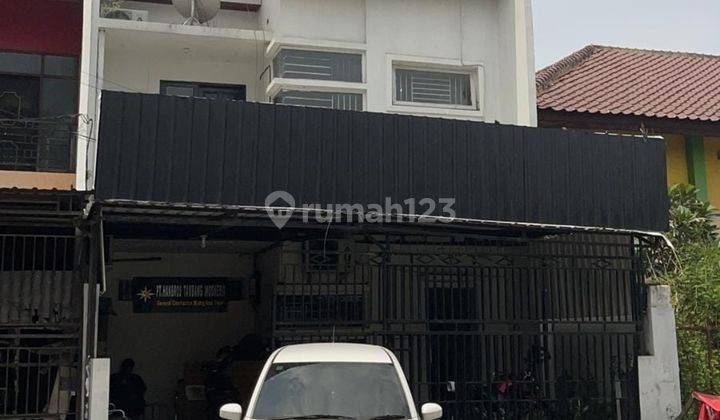 Rumah Poros
Jalan Dekat Mall Panakkukang 1