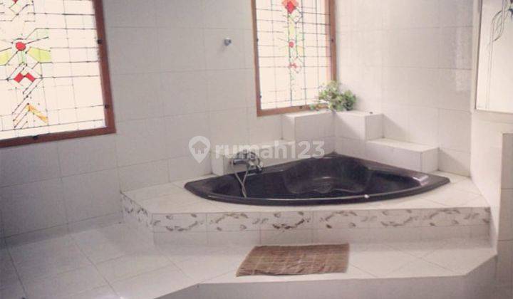 Dijual Villa terbesar di Bandung Lokasi sangat strategis di mainroad Setiabudhi Bandung 3