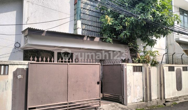 Rumah Taman Kota. Uk. 12x18m2. Shm. Hook. Semi Furnish . Bagus Rumah Taman Kota. Uk. 12x18m2. Shm. Hook. Semi Furnish . Bagus