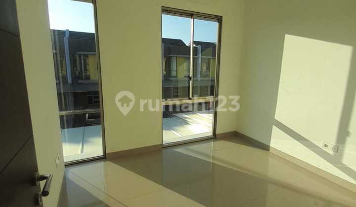 rumah di pik2, hawai, uk4,5x10m2, SHM, siap huni, bagus sekali 2