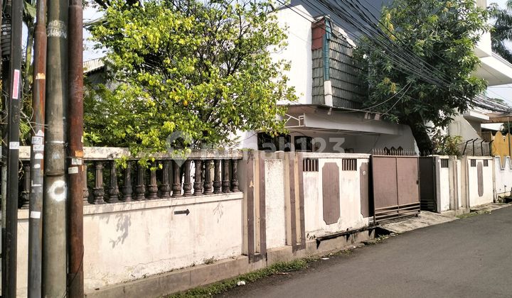 Rumah Taman Kota. Uk. 12x18m2. Shm. Hook. Semi Furnish . Bagus 2