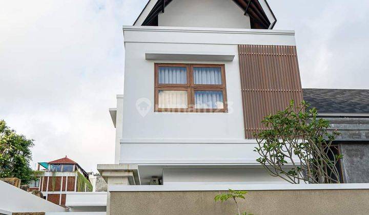 Villa Modern 2 Lantai Dekat ke Jalan Raya, GWK dan Pantai Melasti 2