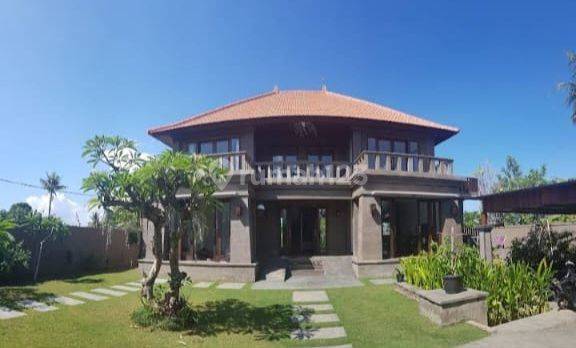 Large 2 Floor House with Large Yard View of Rice Fields in Pering Gianyar 1