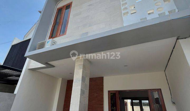 Rumah Modern Lantai 2 Dekat Plaza Renon Lapangan Dan Pantai Sanur 1