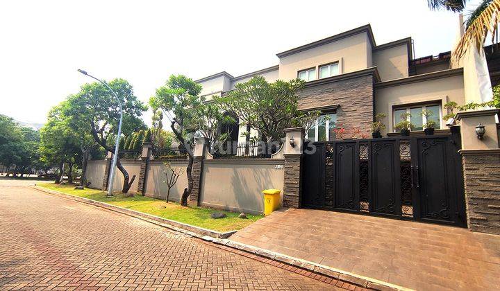 Disewa Rumah Villa Mewah Pantai Indah Kapuk, Pik 1, Trimaran Indah , Jakarta Utara 1