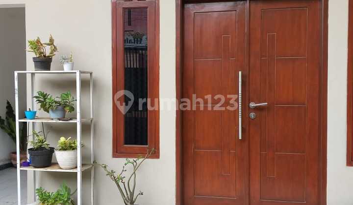 Strategic Boarding House on Jl. Cijawura Buah Batu 1