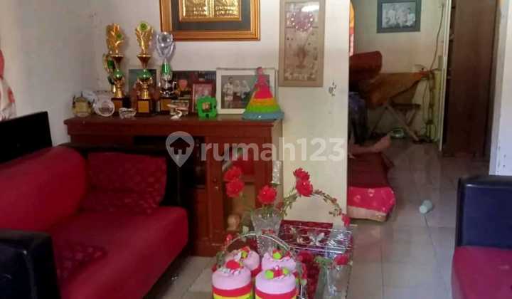 Rumah Strategis Komplek Perumahan Pondok Dustira Cimahi