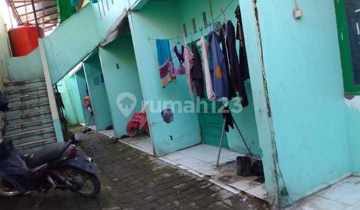 Strategic Kos Kost 12 Rooms on Jl. Kopo Enter Alley 2