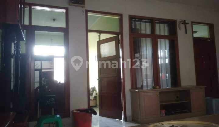 Rumah Pusat Kota Jl. Pasundan Dekat Dalem Kaum Rumah Pusat Kota Jl. Pasundan Dekat Dalem Kaum