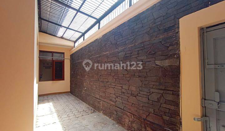 Di Jual Rumah Siap Huni Cocok Untuk Usaha di Jalan kembar 2 3