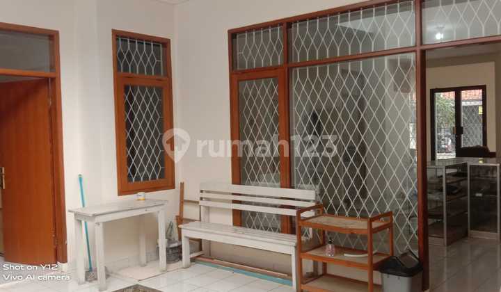 Rumah Cantik di Jalan Encep Kartawiria 5