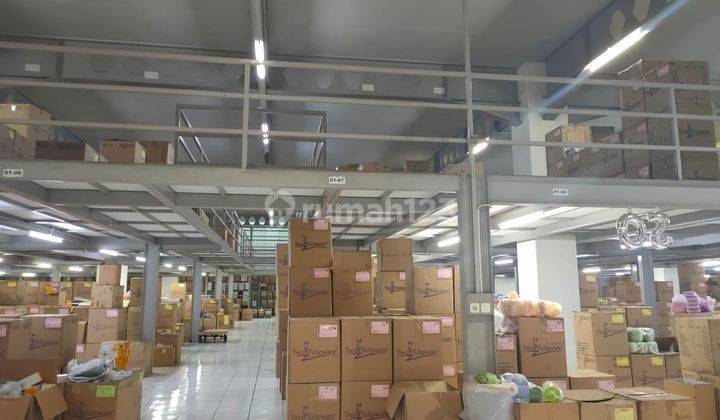 Gedung Lux 4 Lantai di Jl Raya Cimindi Ex Kantor Gudang 1