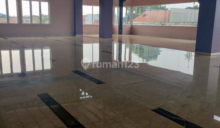 Gedung Lux 4 Lantai di Jl Raya Cimindi Ex Kantor Gudang 10
