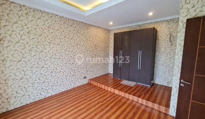 Rumah Cantik Modern Semi Furnished di Setramurni 7