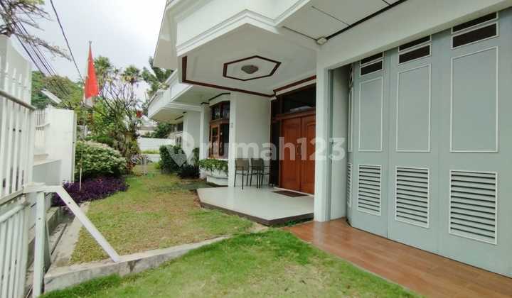 Rumah Klasik Mewah Sayap Pasteur Full Furnished