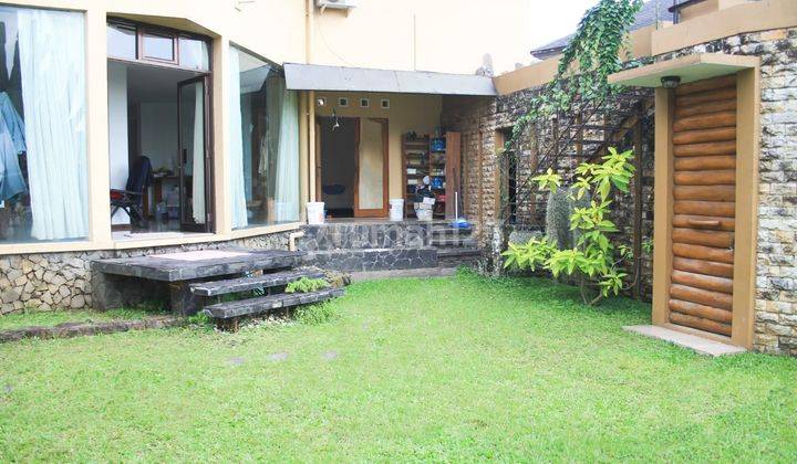 Rumah Villa Modern di Cipaku Atas View Kota Bandung 1