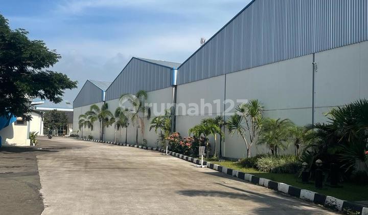 Nice Warehouse on Katapang Kopo Main Road Nice Warehouse on Katapang Kopo Main Road