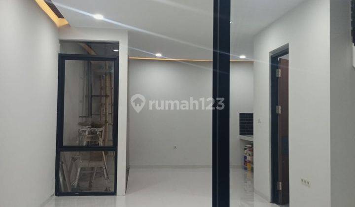 Rumah Baru Modern Tengah Kota di Leuwisari 2