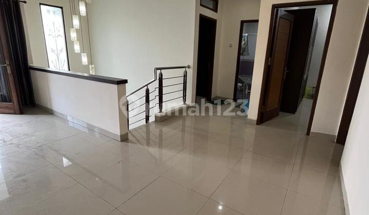 Rumah Nyaman Furnished di Setraduta Setra Duta 1