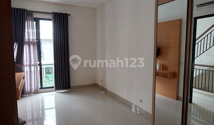 Comfortable Strategic Home at Provence Suites BSD