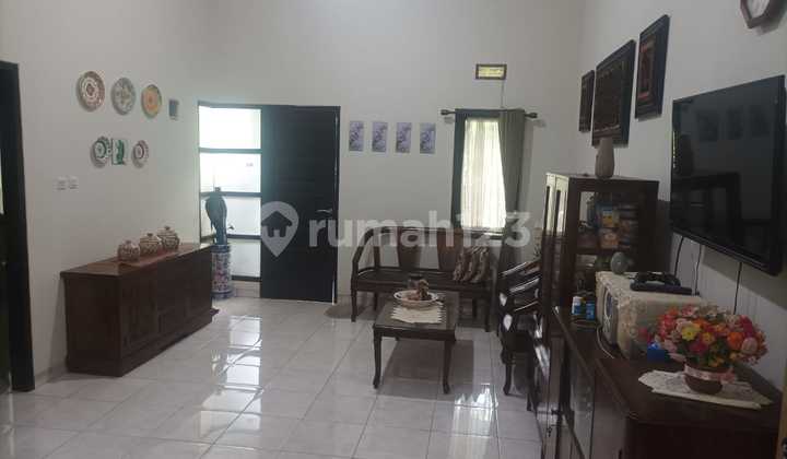 Strategic House in The Nirwana Residence