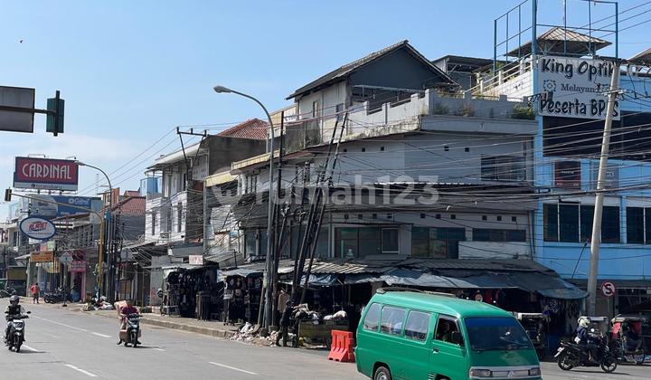 Shop House on Dangdeur Main Road, Rancaekek, Next to Al Masoem.
