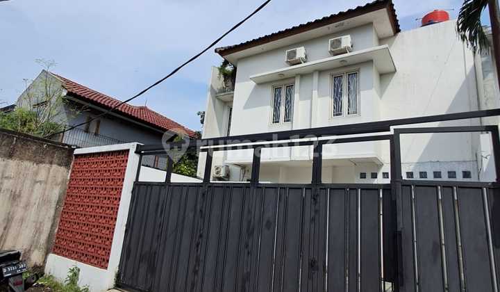 Rumah Modern Komplek Buana Mekar Sayap Jl. Logam Rumah Modern Komplek Buana Mekar Sayap Jl. Logam