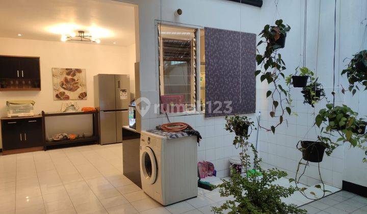 Rumah Cantik Semi Furnished di Mekar Wangi 2