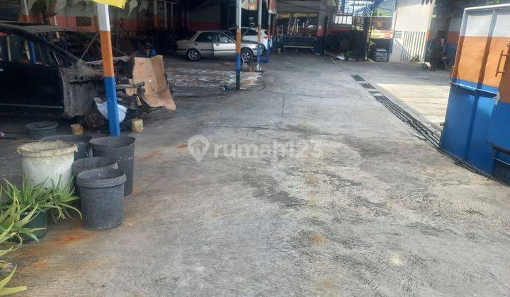 Ruang Usaha Strategis di Soekarno Hatta  2