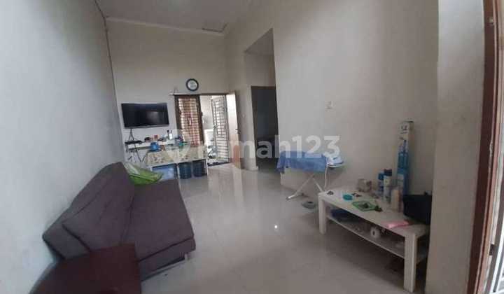 Rumah Nyaman Hook di Cluster De Green Grande Residence 2