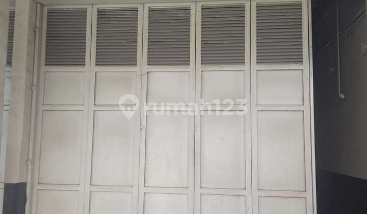 Strategic Business Space Ruko on Jaya Banjaran Street. 1