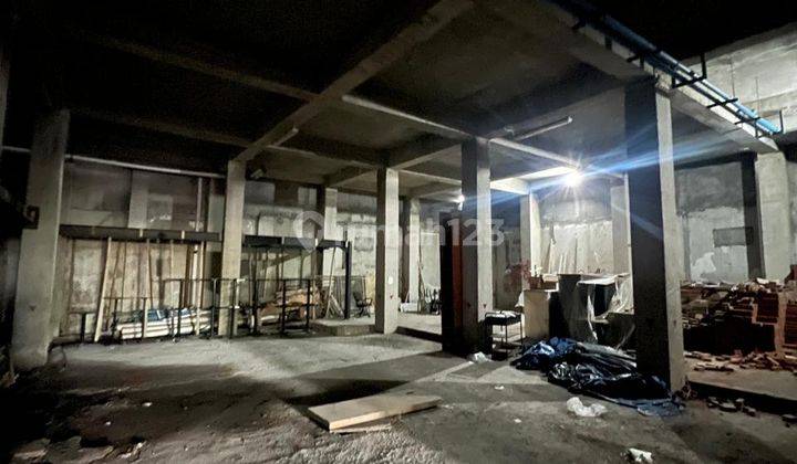Bangunan Gedung di Petitenget Seminyak Bali 1