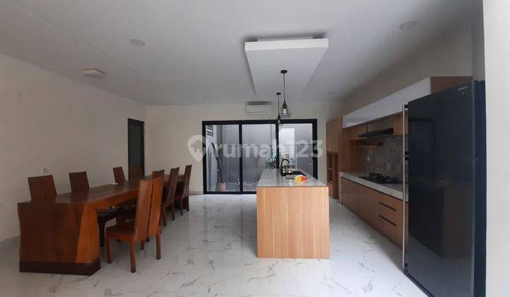 Rumah Full Furnished Summarecon Bandung Btari 2