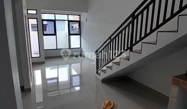 Rumah Nyaman di Pinus Regency Cluster Garden View