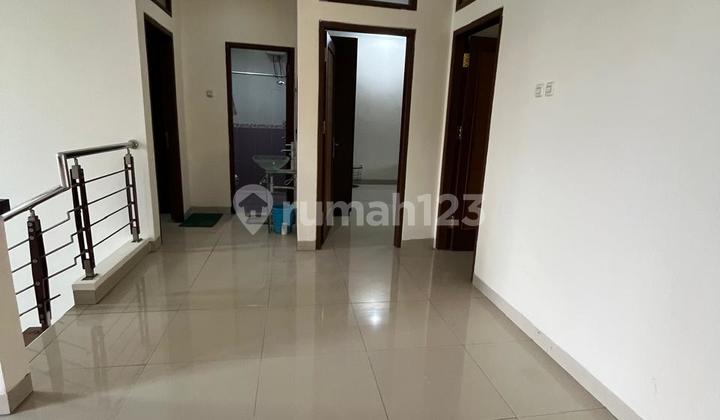 Rumah Nyaman Furnished di Setraduta Setra Duta 2