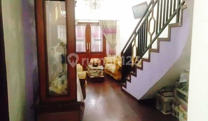 Rumah Nyaman di Mainroad Dago Giri Lembang